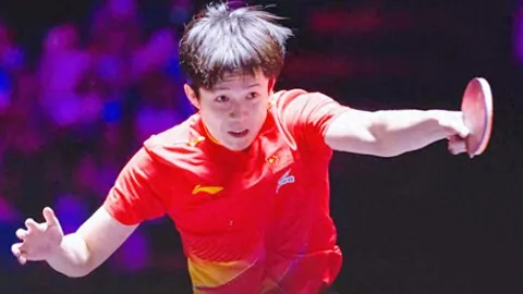 WTT重庆冠军赛：王楚钦零封阿鲁纳，挺进16强对决！